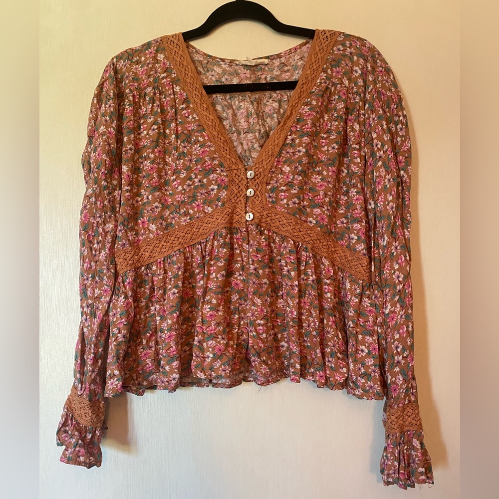 Easel floral blouse